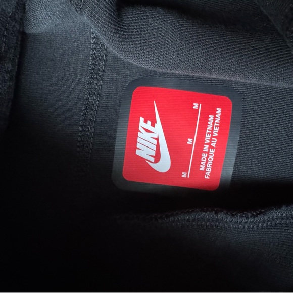 Nike Tech Fleece Joggers – Black, Youth Medium - Picture 7 of 7